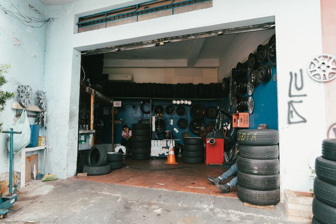 Scaffalature Metalliche: Organizza al Meglio il Tuo Garage